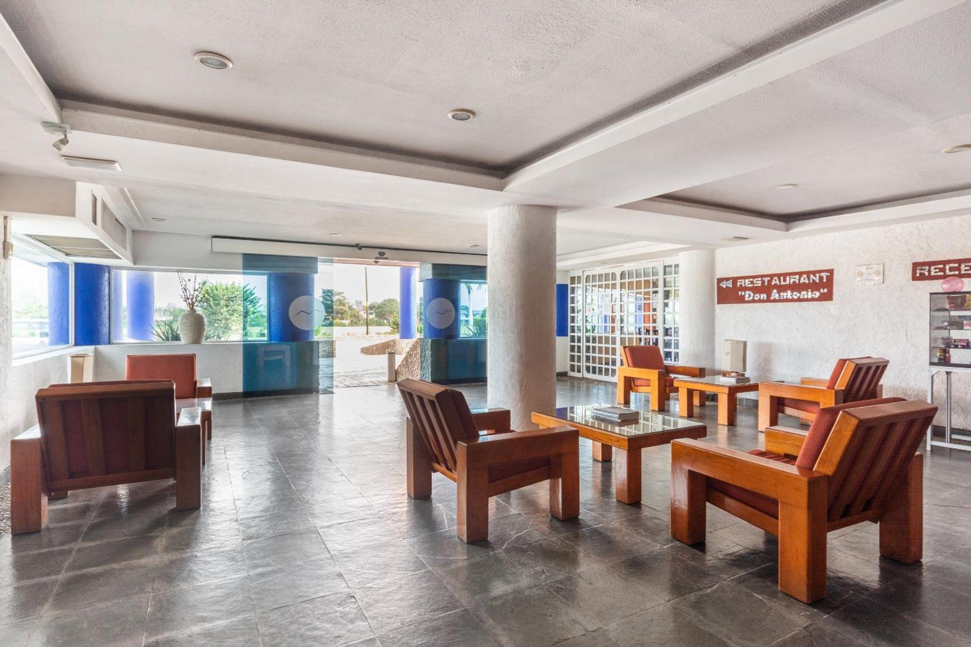 Oyo Hotel Casa Blanca Martínez de La Torre المظهر الخارجي الصورة
