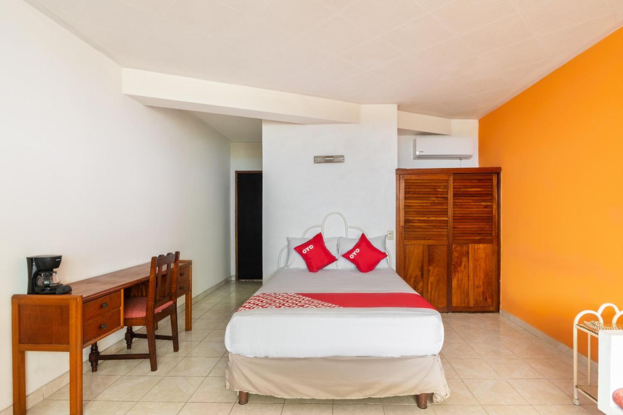 Oyo Hotel Casa Blanca Martínez de La Torre المظهر الخارجي الصورة