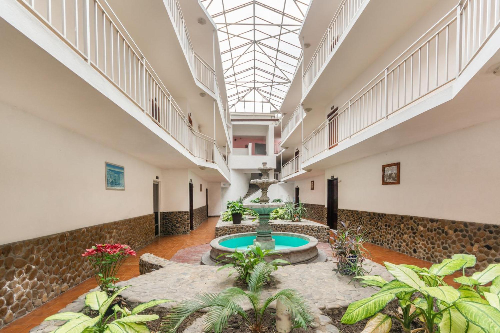 Oyo Hotel Casa Blanca Martínez de La Torre المظهر الخارجي الصورة