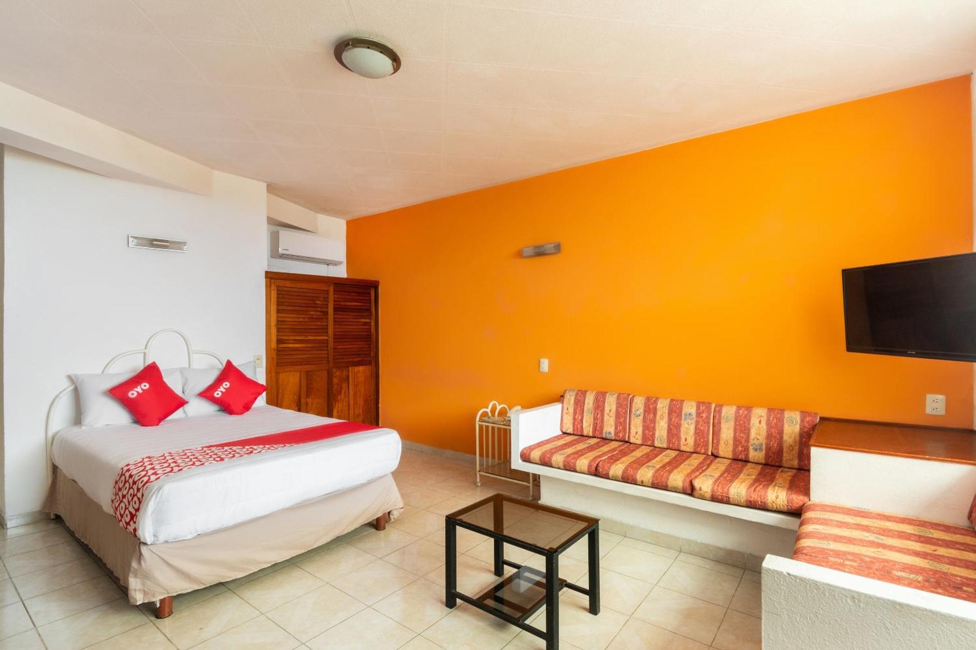 Oyo Hotel Casa Blanca Martínez de La Torre المظهر الخارجي الصورة