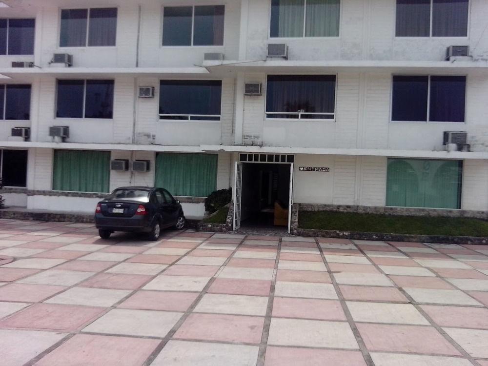 Oyo Hotel Casa Blanca Martínez de La Torre المظهر الخارجي الصورة